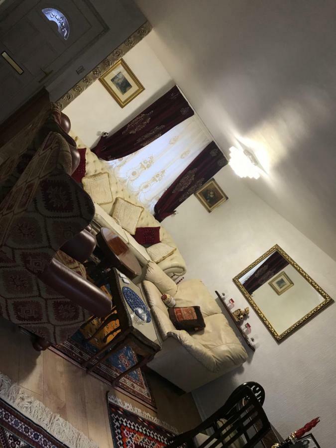 Modern Cosy Room With Private Bathroom Harrow Eksteriør bilde